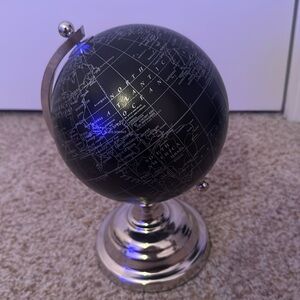 Cute black and silver mini desk globe😍🖤